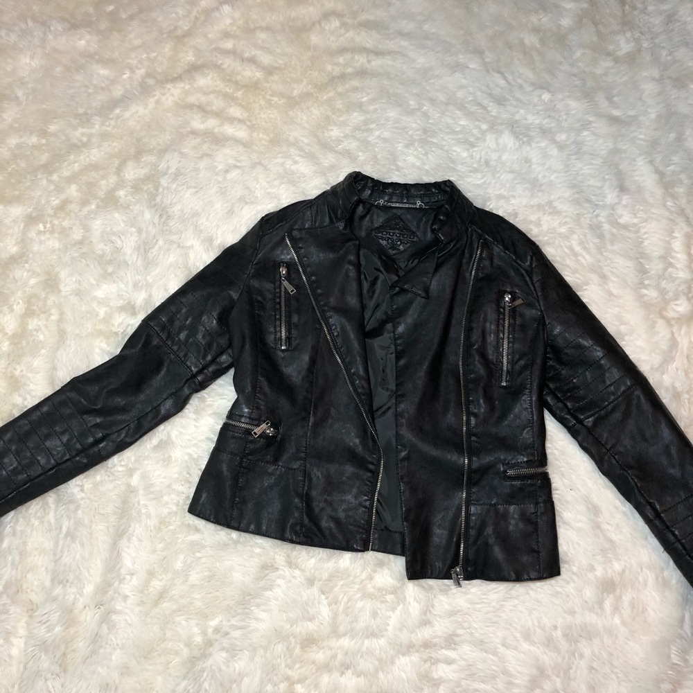 Black motorcycle suetter